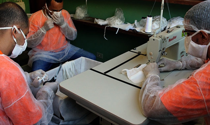 Semagro articula com empresa de Três Lagoas doação de material para fabricar 48 mil máscaras