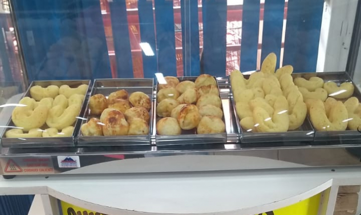 Supermercados Estrela da Vila Juquita inicia vendas de chipa e pão de queijo recheado por unidade. Saiba mais.