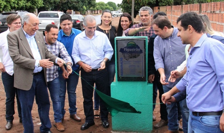 No aniversário de Figueirão, governo entrega obras e anuncia novos investimentos