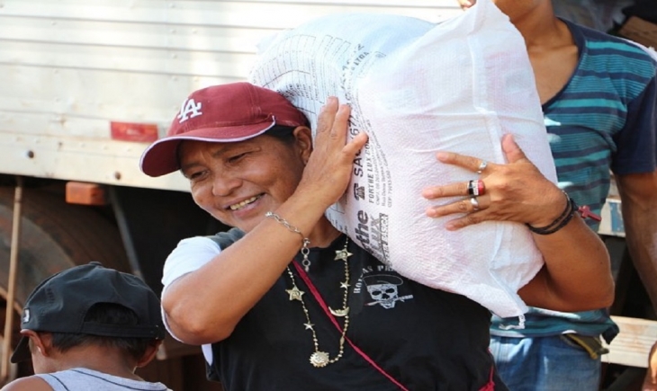 Prioridade, cestas alimentares aos indígenas de MS continuam sendo entregues pelo Governo do Estado