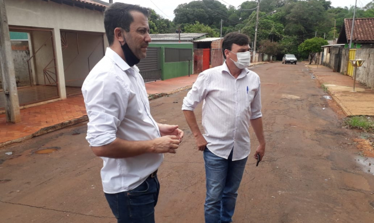 Vereador Oseias Enfermeiro e o Secretário Municipal de Obras Joaquim Herrera visitam Vila do Ovídio. Saiba mais.