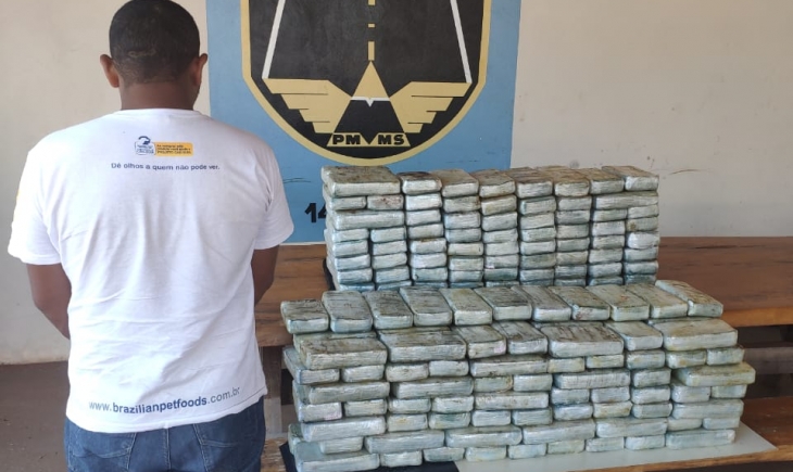 PMR de Vista Alegre apreende 151 kg de pasta base de cocaína em fundo falso de caminhão