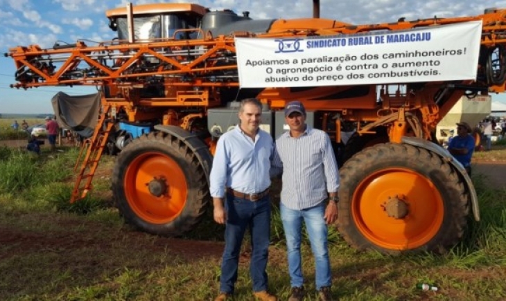 Presidente do Sindicato Rural Christiano Binz esteve prestando apoio aos caminhoneiros no manifesto em Maracaju.