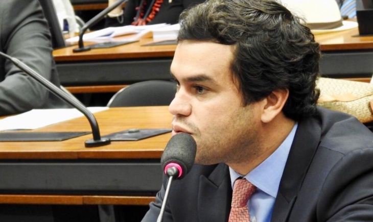 Beto Pereira apresenta Projeto que atualiza o Código de Defesa do Consumidor
