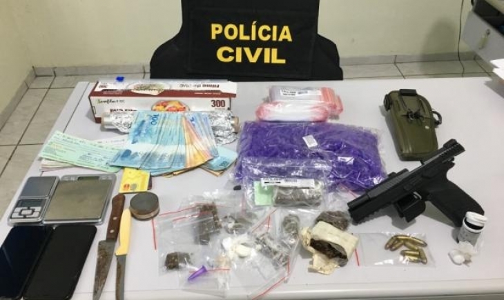 Quatro são presos durante operação da polícia em pontos de vendas de drogas