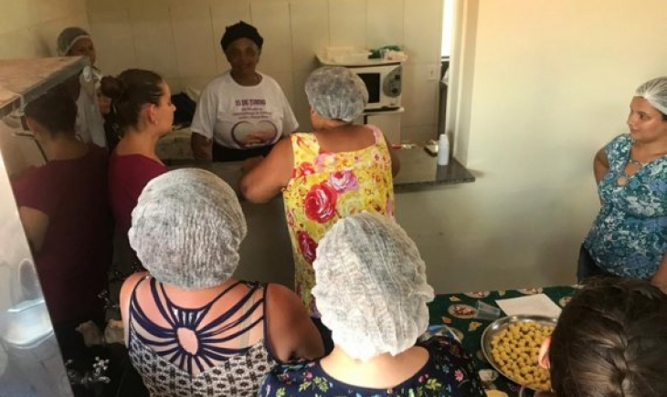 Senai de Maracaju inicia curso de confeiteiro para 20 moradoras do distrito Vista Alegre