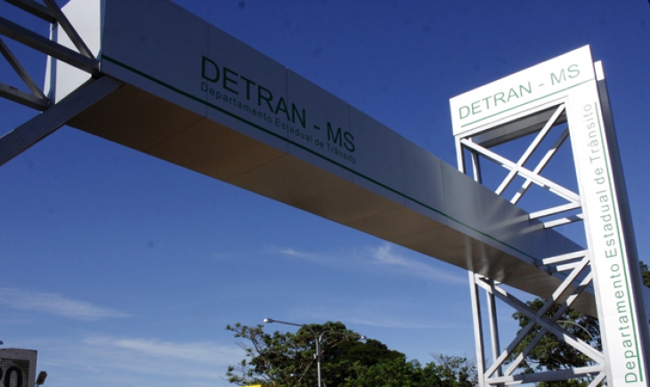 Detran-MS lança canal e responde dúvidas sobre serviços suspensos