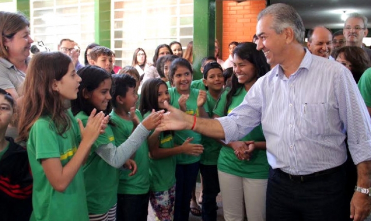 Escola de Laguna Carapã tem entregue pelo governador primeira reforma em 30 anos