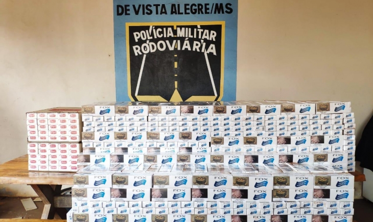 Polícia Militar Rodoviária de Vista Alegre apreende veículo carregado com 10 mil maços de cigarro na MS 462.