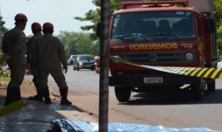 Corumbá: Homem morre ao ser atingido por veículo enquanto varria a calçada