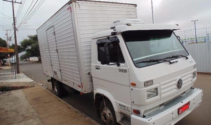 Caminhão roubado na Capital em falso frete é encontrado abandonado em rodovia que liga Maracaju e Itaporã.