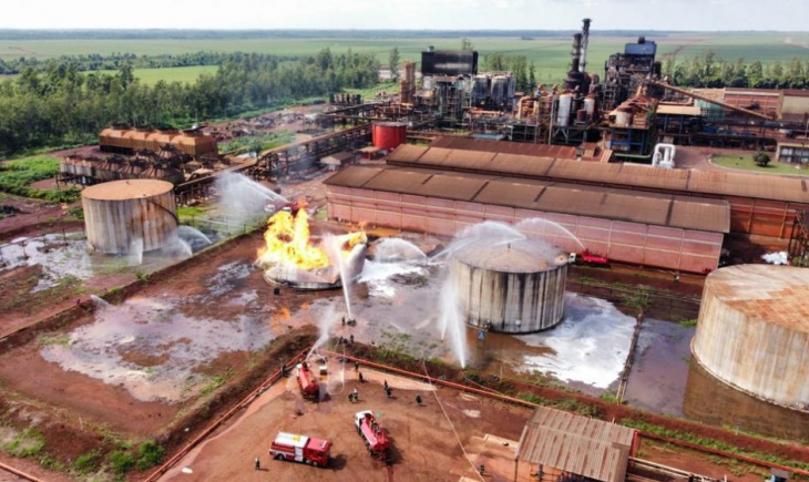 Reservatório com 20 milhões de litros de etanol em usina de Rio Brilhante explode e fica destruído pelo fogo