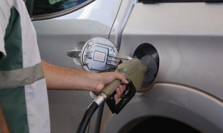 Preço do diesel vai aumentar em 3,9% a partir de terça-feira, anuncia Petrobras