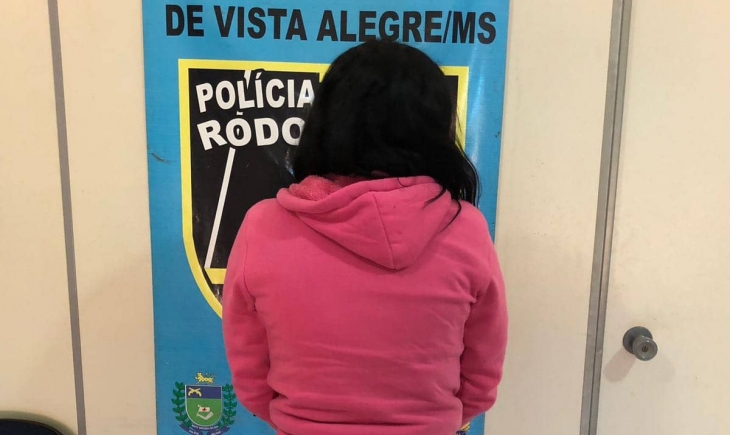 Polícia Militar Rodoviária de Vista Alegre prende mulher portando 5 tabletes de maconha. Saiba mais.