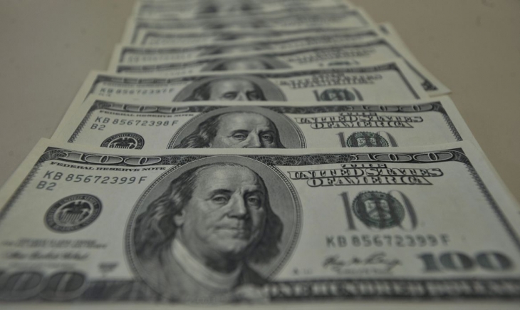 Dólar ultrapassa R$ 5,50 e bolsa cai em dia de nervosismo