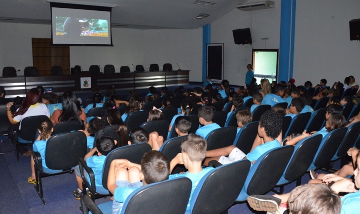 Maracaju: Projeto 'Combatendo o Bullying na Escola' leva informações a alunos de escolas públicas e particulares. Saiba mais.