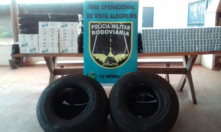Polícia Rodoviária de Vista Alegre apreende pneus e cigarros contrabandeados.