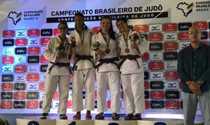 Atletas de Maracaju trazem para casa medalhas no Brasileiro de Judô de Rondônia.