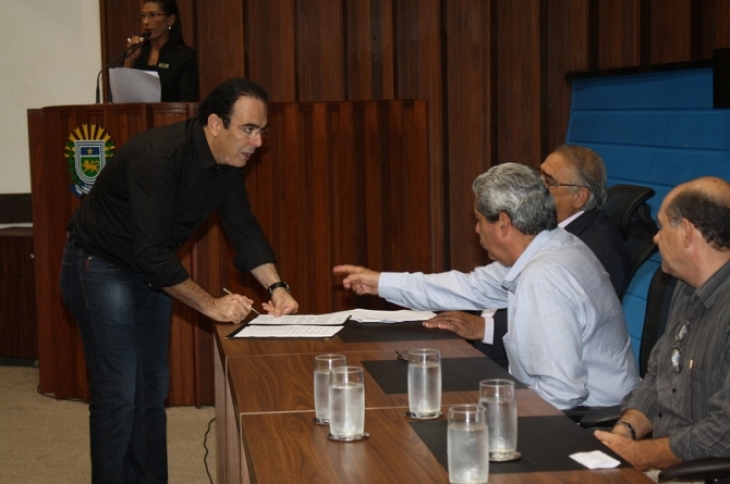 Com 16 emendas, Felipe Orro destina R$ 420 mil a prefeituras e entidades, Maracaju é beneficiada.