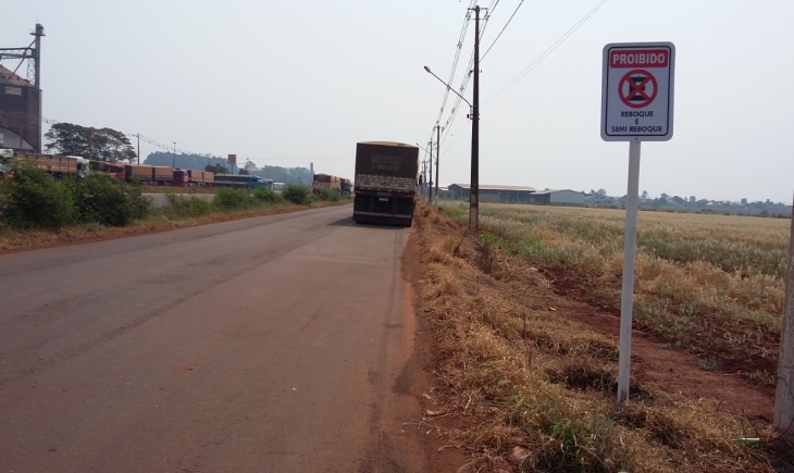 Maracaju: Veículos reboque e semi reboque estão proibidos de estacionar na Perimetral Norte. Saiba mais.