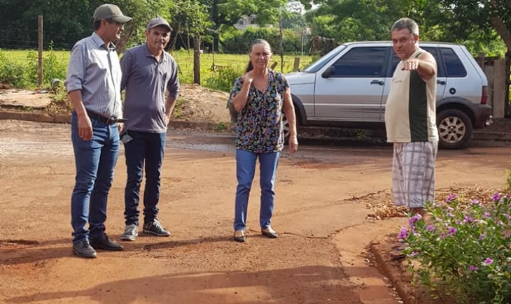 Vereador Nego do Povo visita Bairro Jardim Ingá e consegue garantia de compromisso de recapeamento para ruas. Saiba mais.