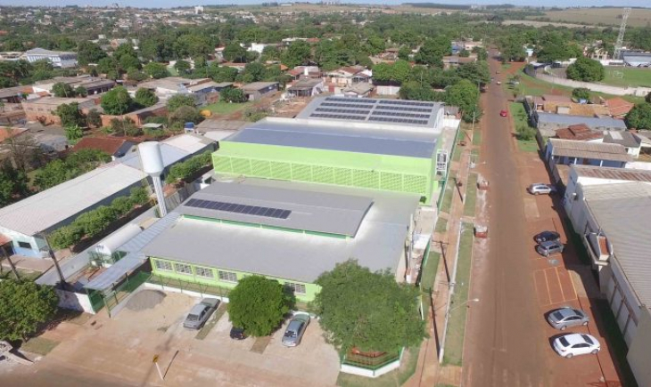 Com energia solar capaz de abastecer outras unidades de ensino, Escola Manoel deve ser entregue nos próximos meses.