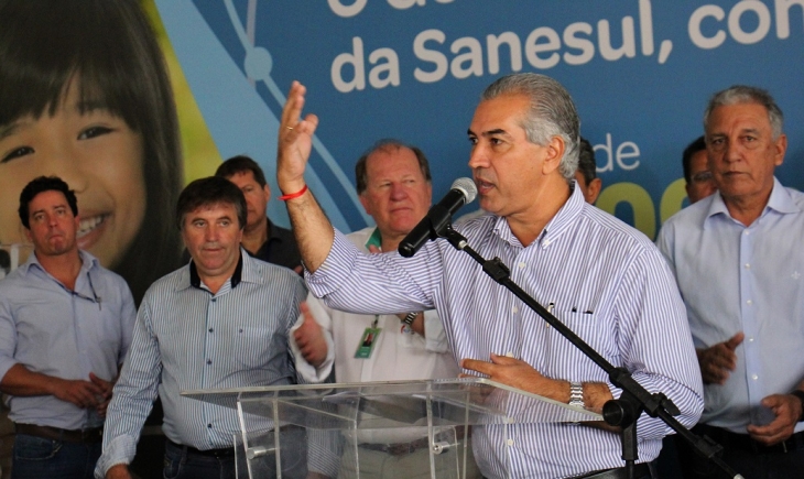 “Saneamento é saúde”, afirma Reinaldo Azambuja ao liberar pacote milionário de obras da Sanesul