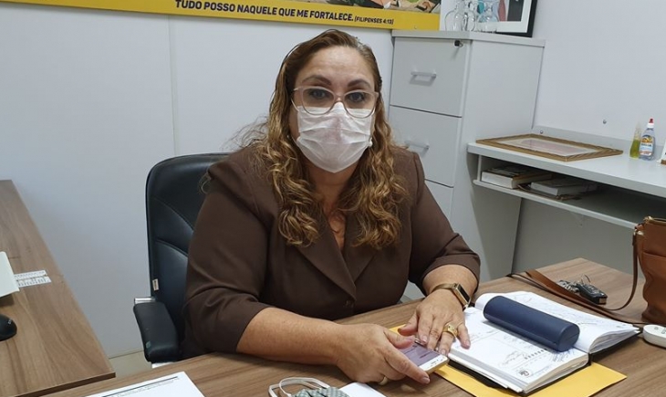 Vereadora Marinice Penajo alerta para importância do uso de máscaras como prevenção ao COVID-19. Leia e assista.