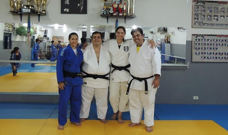 Atleta Gabriela Paliano visita origens de seu judô em Maracaju.
