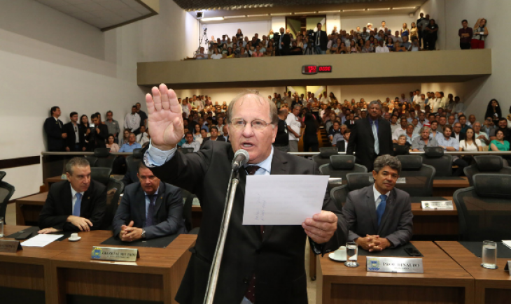 Enelvo Felini toma posse como deputado estadual na Assembleia Legislativa