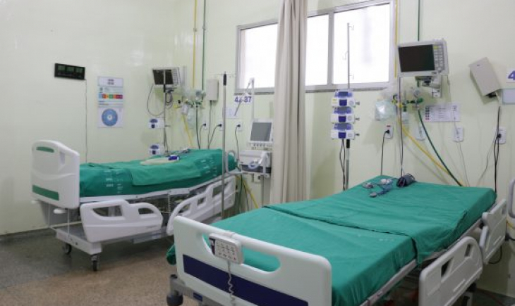 Casos curados sobem de 22 para 25 e Maracaju tem novo paciente internado em hospital de referência.