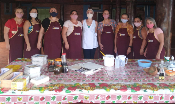 Em parceria com Prefeitura, ACOMMA forma profissionais na produção artesanal de sabonetes terapêuticos.