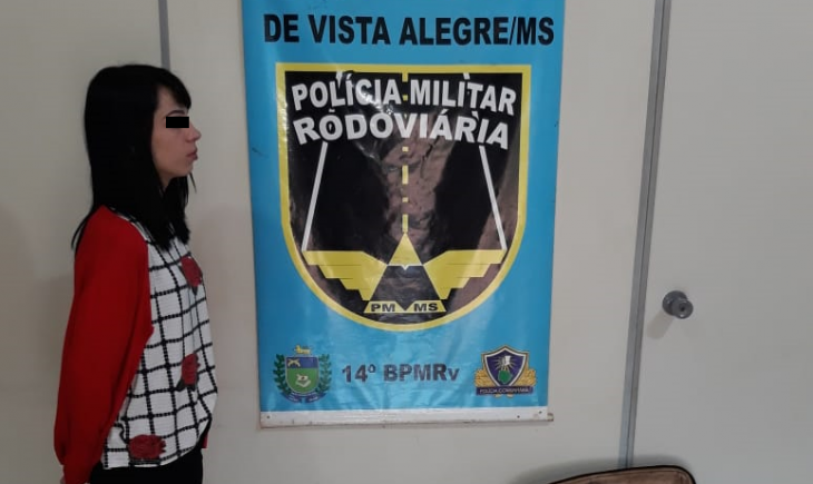 Durante Operação Proclamação da República, Polícia Rodoviária de Vista Alegre prende mulher de 21 anos por tráfico de drogas.