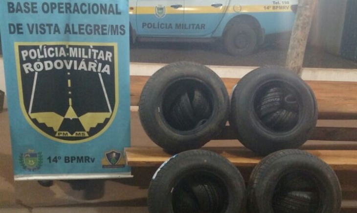 Polícia Rodoviária de Vista Alegre apreende 20 unidades de pneus comprados no Paraguai.