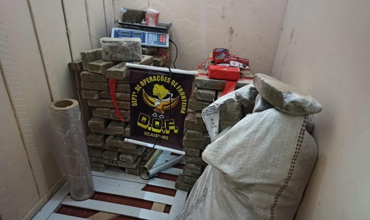 Ponta Porã: Mais de 700 quilos de maconha foram apreendidos pelo DOF em uma residência durante a Operação Hórus