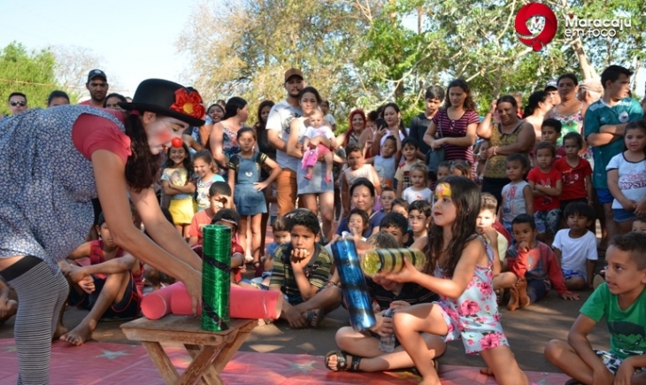 Sucesso: Mais de 300 crianças prestigiaram Ação Especial da Prefeitura de Maracaju com direito a picolé, algodão doce, brinquedos, teatro e muita diversão. Leia.