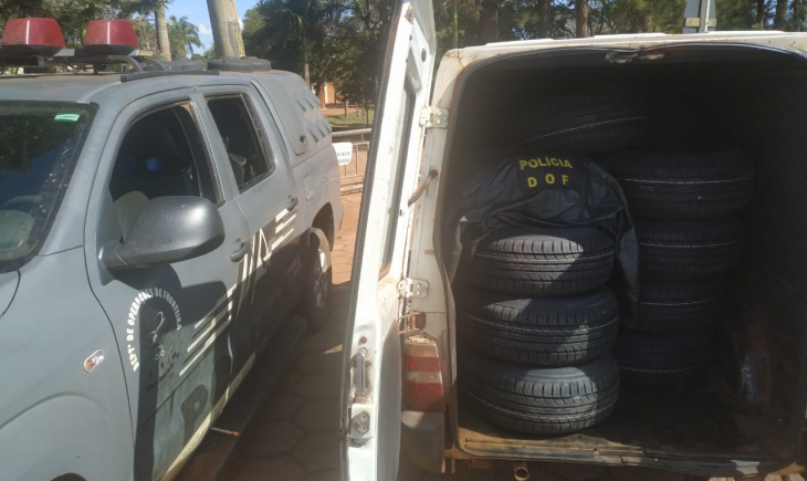Ponta Porã: Veículo carregado com 100 pneus adquiridos no Paraguai foi apreendido pelo DOF.