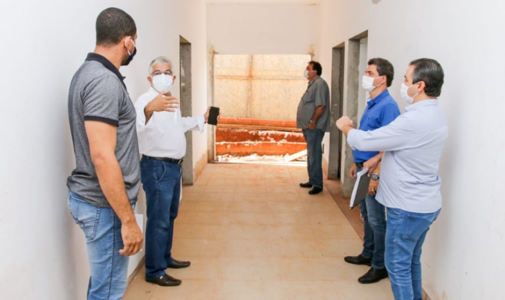 Prefeito Marcos Calderan e Vice-Prefeito Mauro Christianini realizam visita técnica as obras da Clínica de Especialidades em Maracaju.