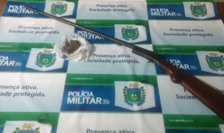 Polícia Militar de Maracaju prende homem por ameaça e por posse de droga no Egidio Ribeiro.