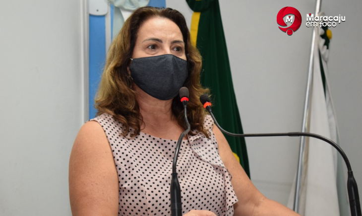 Vereadora Eliane Simões parabeniza Coronel Pereira e se coloca à disposição do Novo Comandante para implantação do Programa Mulher Segura. Leia e assista.