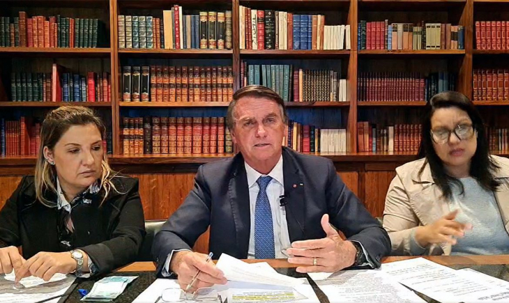 Presidente Jair Bolsonaro cogita reestruturar carreiras da PRF e Depen