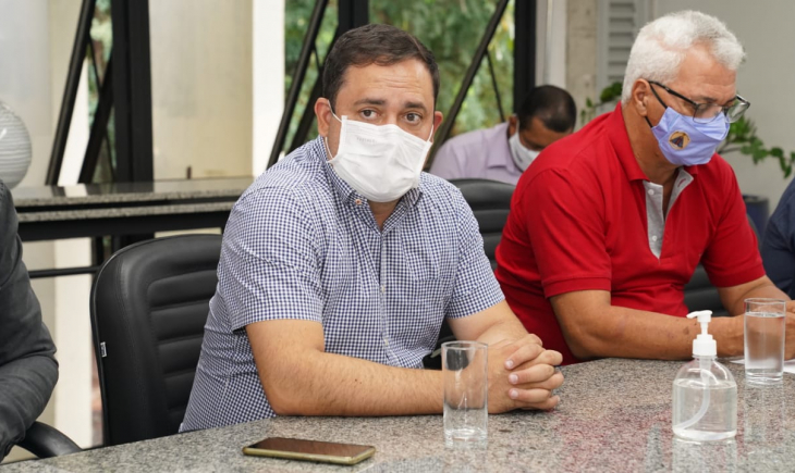 Marcio Fernandes lidera grupo de trabalho para evitar paralisação de frigorífico em Coxim