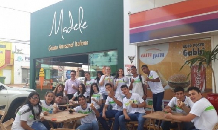 Em aula prática, alunos do Senai de Maracaju visitam gelateria e têm lições de empreendedorismo