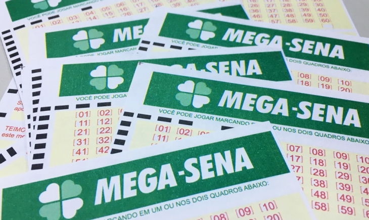 Acumulado, sorteio da Mega-Sena pode pagar R$ 12 milhões neste sábado