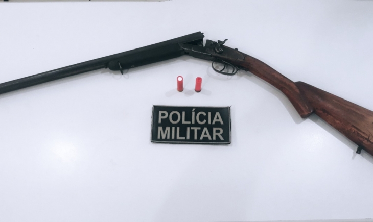 Polícia Militar prende indivíduo por posse irregular de arma de fogo em Maracaju.