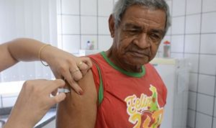 Nova etapa de vacinação tem grande procura nos postos de saúde