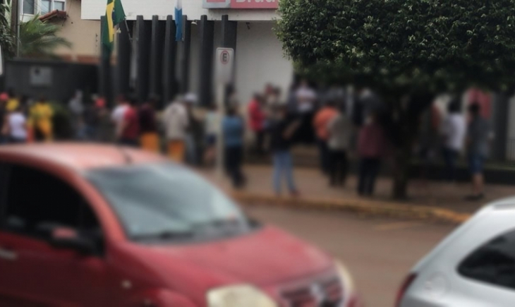 Agência Bancária é multada por aglomeração em Maracaju.