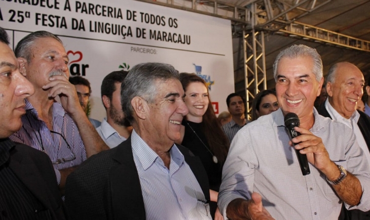 Tradição da Festa da Linguiça de Maracaju é lembrada por governadores.