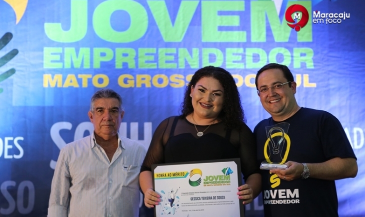 Jornalista e Diretora do ‘Maracaju em Foco’, Gessica Souza é premiada com Prêmio Jovem Empreendedor. 