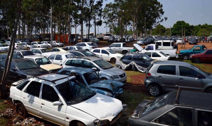 Detran-MS convoca mais de 1.450 donos de veículos apreendidos antes de leilão de Maracaju e mais 15 municípios.